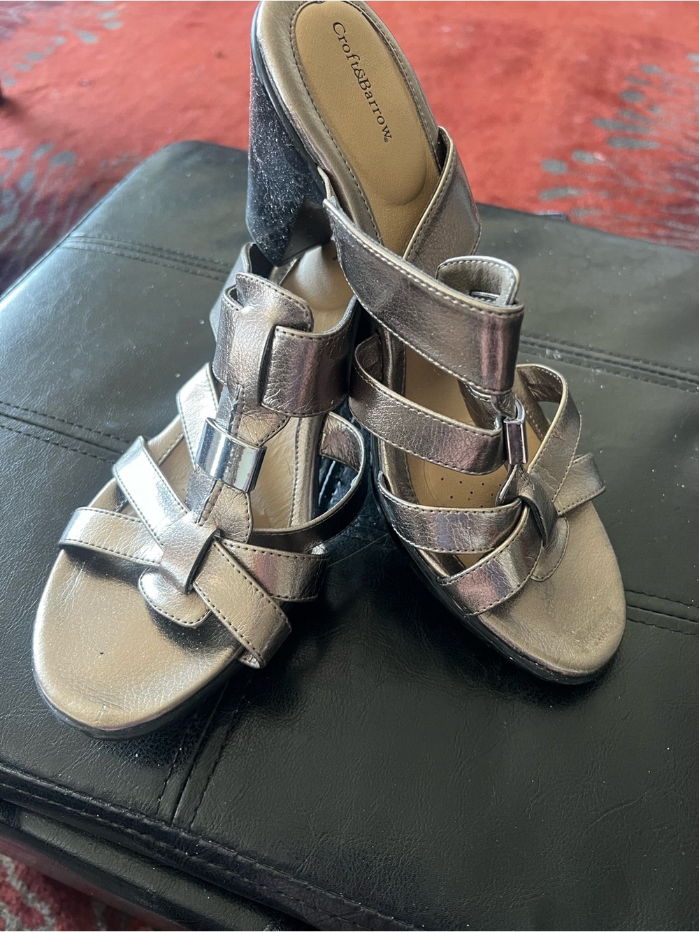 Croft & Barrow size 10 gold sandals